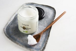 640px-Coconut_Oil_amp_30050