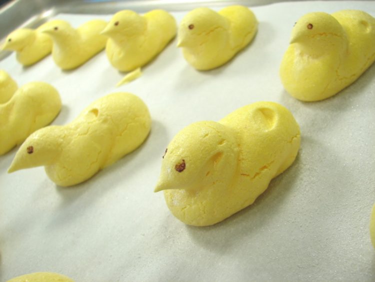 Saffron meringue peeps. By Lenore Edman (originally posted to Flickr as Finished peeps) [CC BY 2.0], via Wikimedia Commons